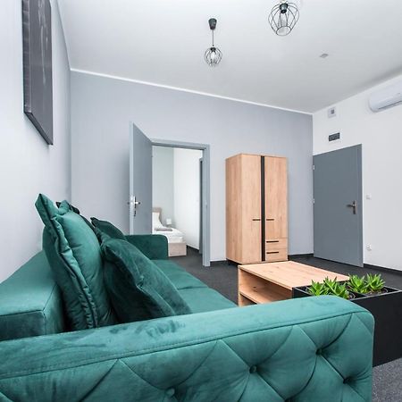 Apartamenty Zabrska 45 Gliwice Bagian luar foto