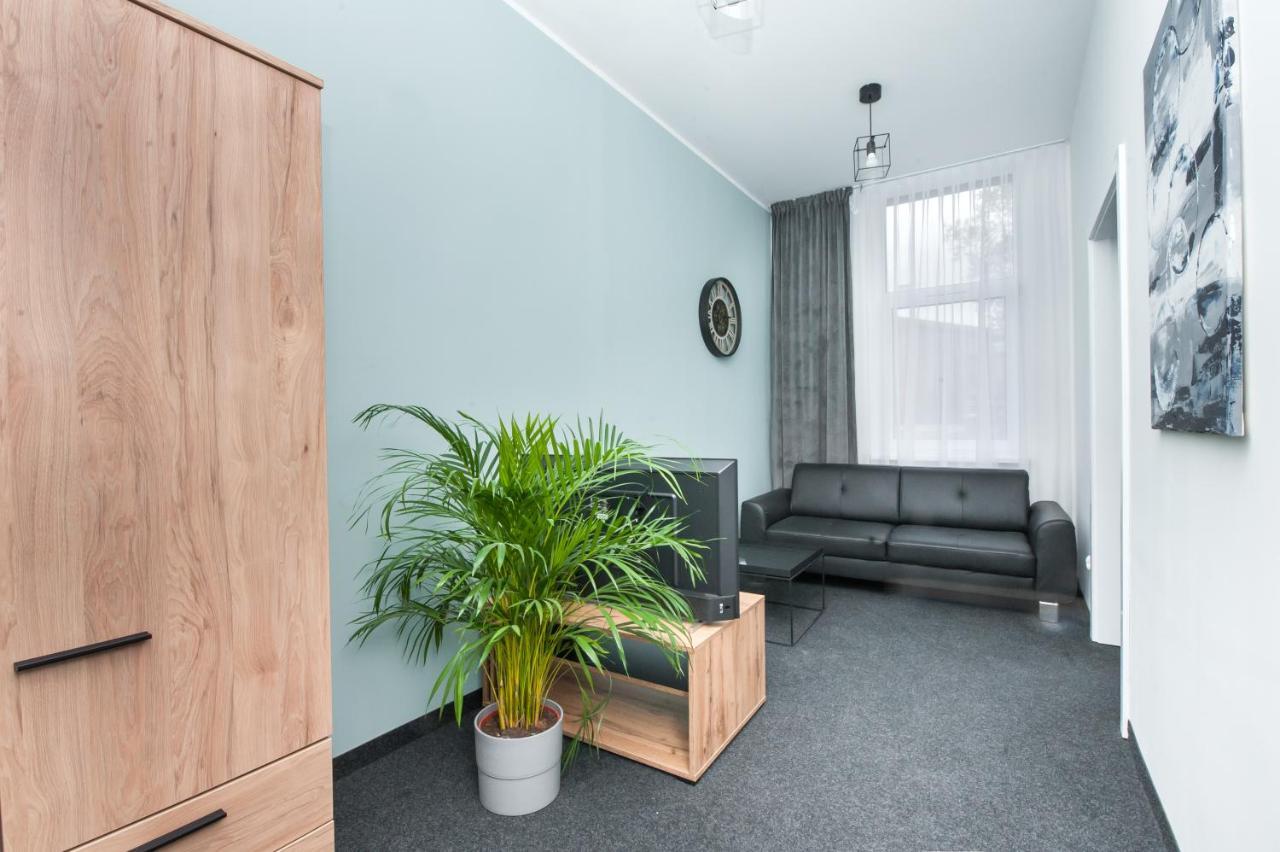 Apartamenty Zabrska 45 Gliwice Bagian luar foto