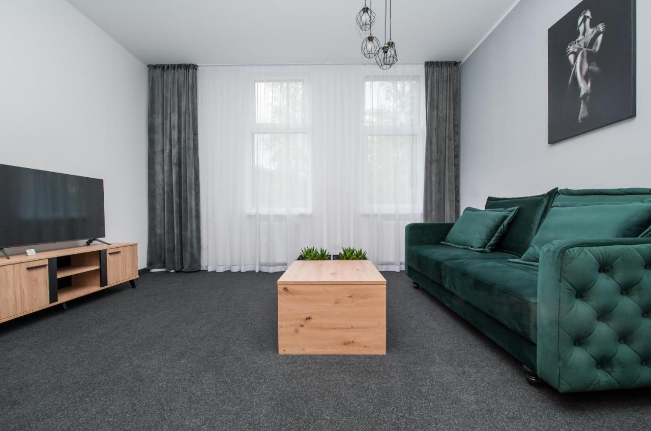 Apartamenty Zabrska 45 Gliwice Bagian luar foto