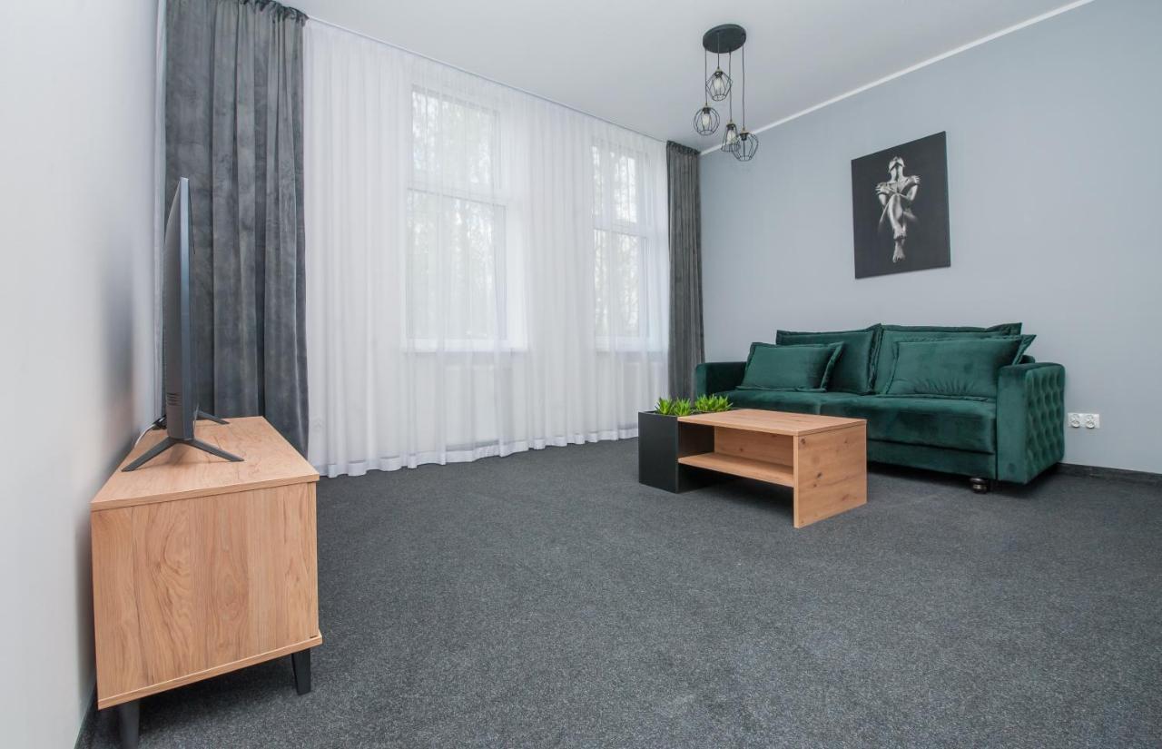 Apartamenty Zabrska 45 Gliwice Bagian luar foto