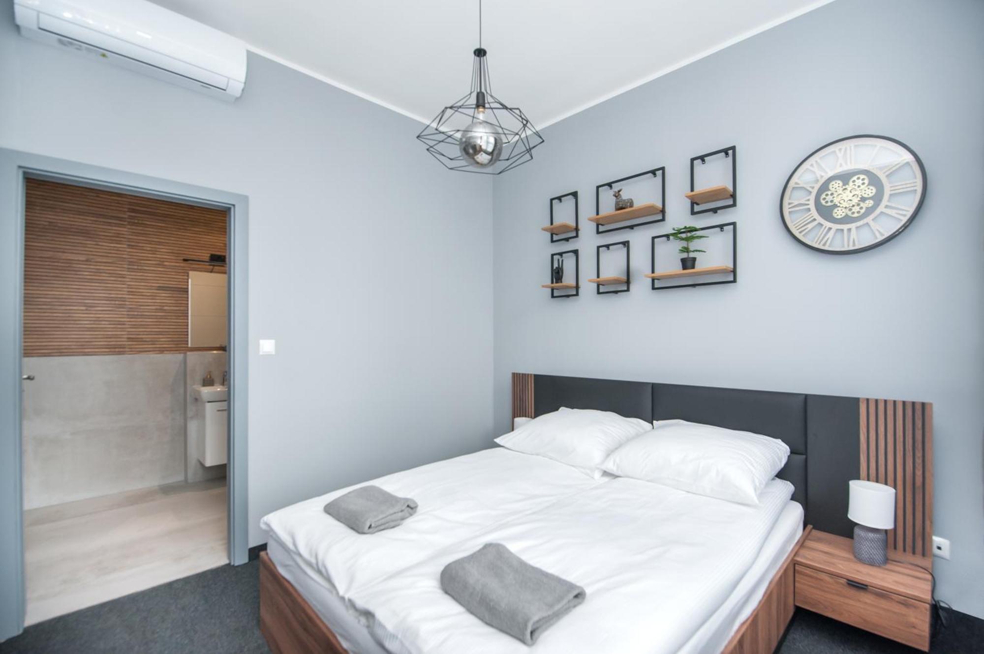 Apartamenty Zabrska 45 Gliwice Bagian luar foto