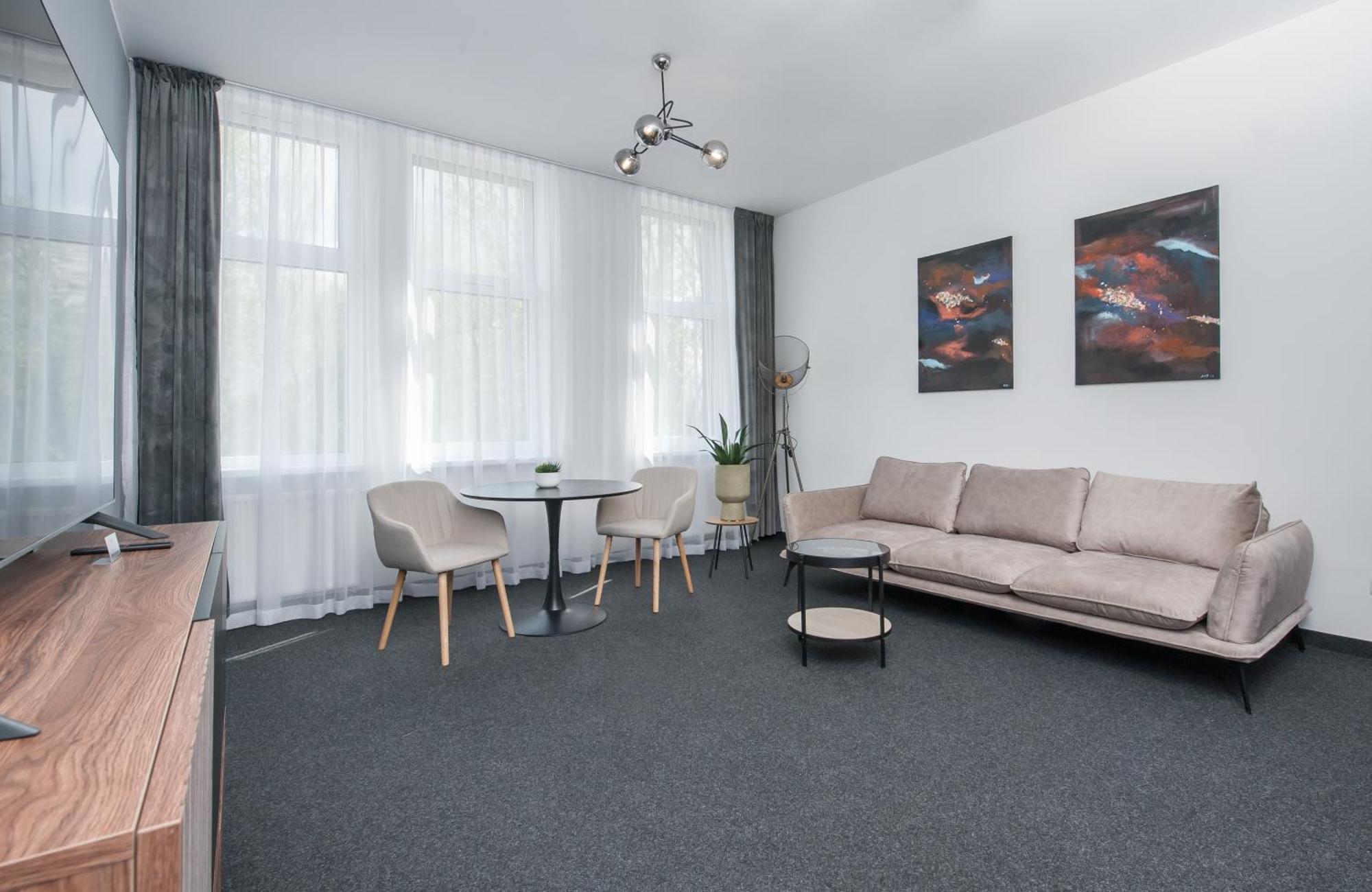 Apartamenty Zabrska 45 Gliwice Bagian luar foto