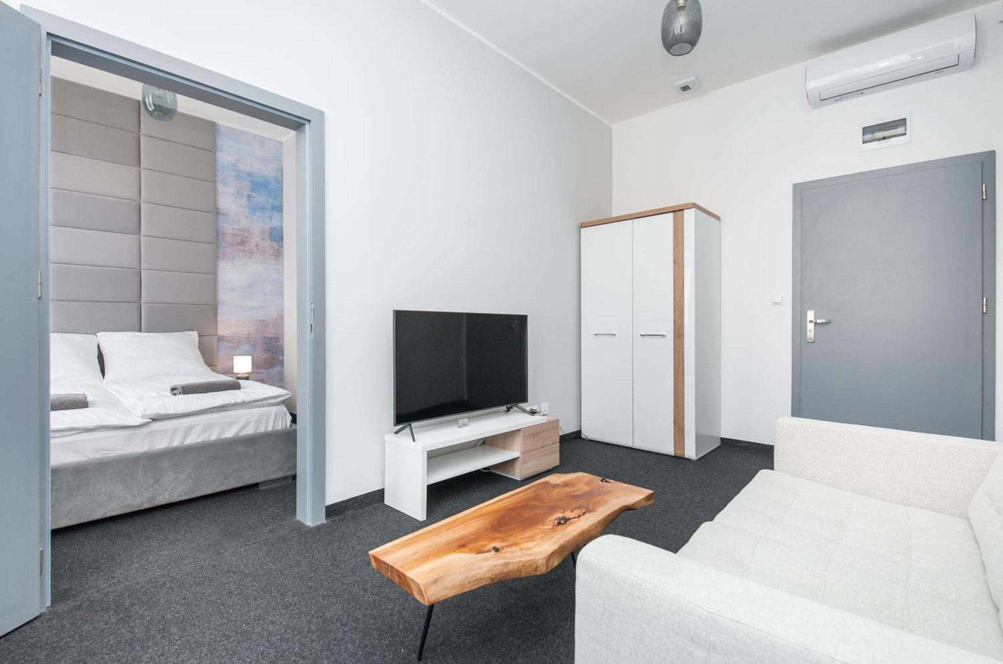 Apartamenty Zabrska 45 Gliwice Bagian luar foto