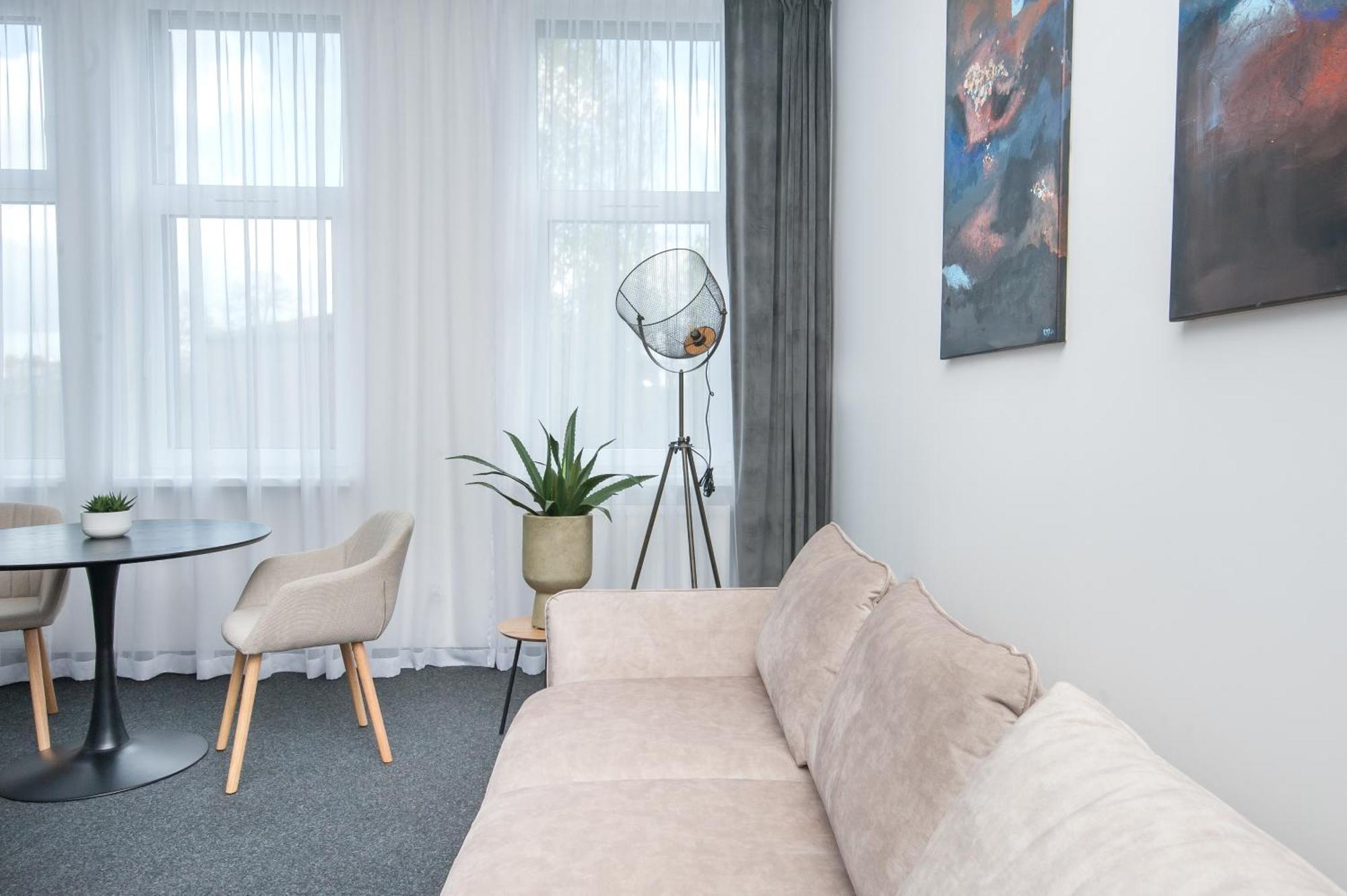 Apartamenty Zabrska 45 Gliwice Bagian luar foto